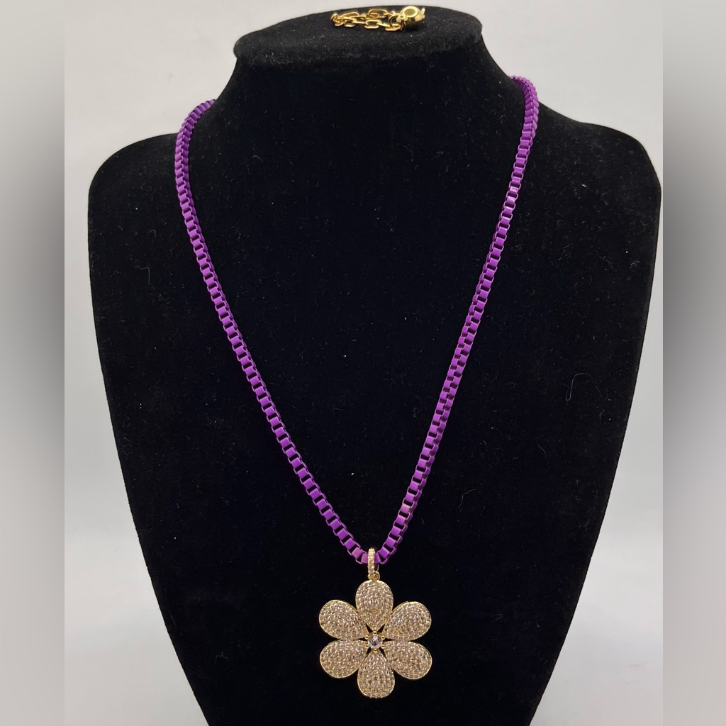 “Daisy Duke” Gemstone Necklace With Intricate Design